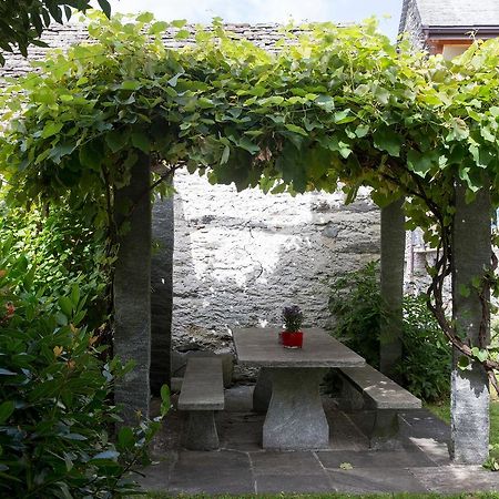 Hotel Garni Maggia Giumaglio Bagian luar foto