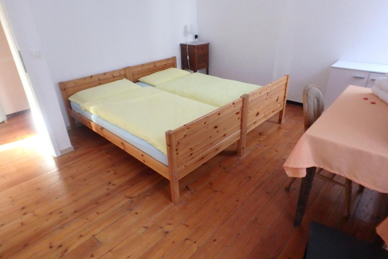 Hotel Garni Maggia Giumaglio Bagian luar foto