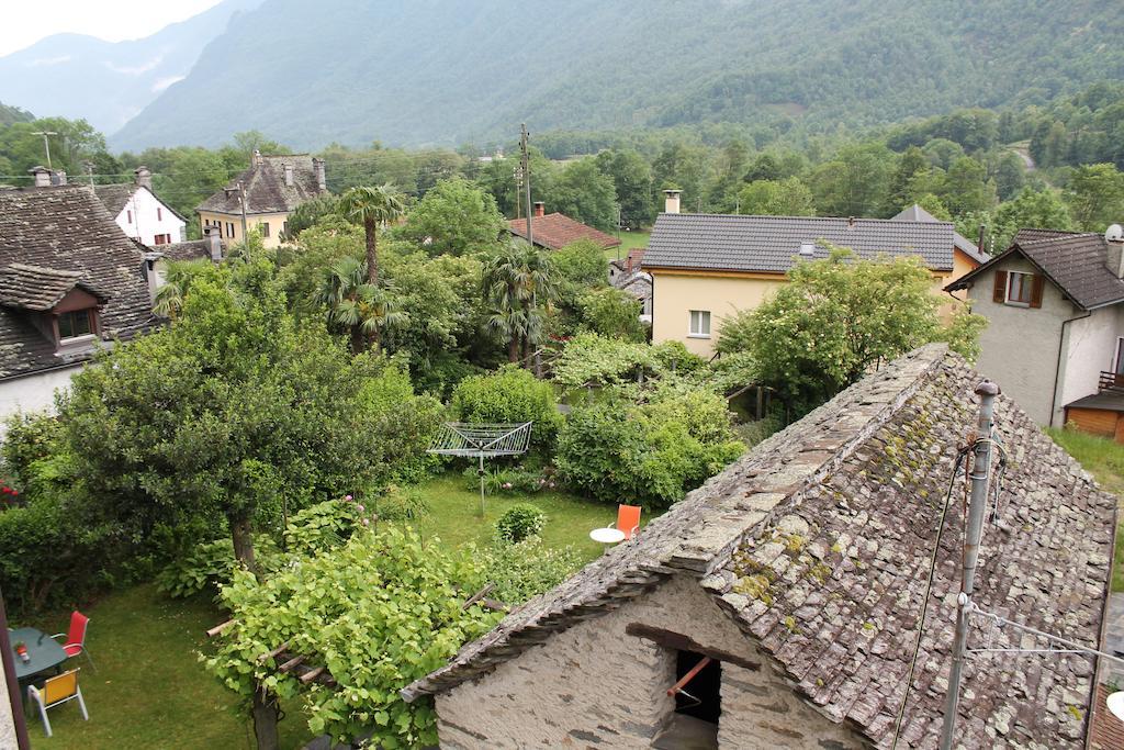 Hotel Garni Maggia Giumaglio Bagian luar foto